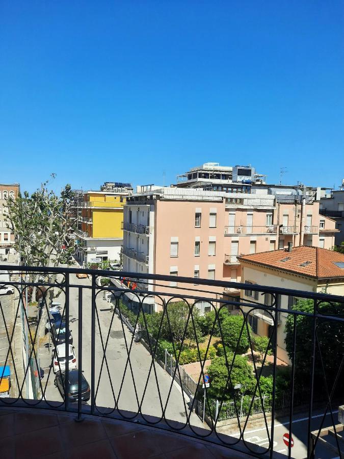 רימיני Hotel La Dolce Vita מראה חיצוני תמונה