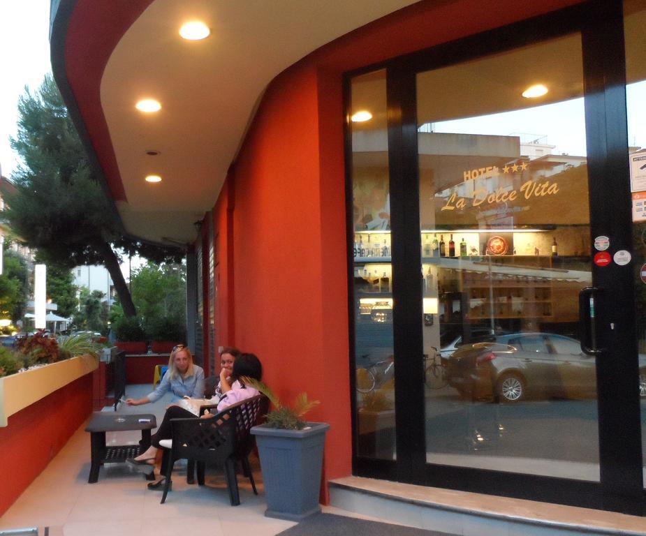 רימיני Hotel La Dolce Vita מראה חיצוני תמונה