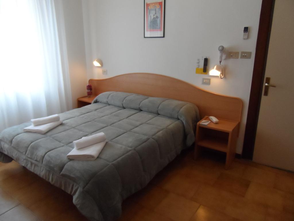 רימיני Hotel La Dolce Vita מראה חיצוני תמונה